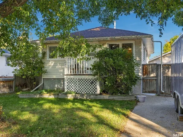 2451 FRANCIS Street, Regina, SK S4N 2R1