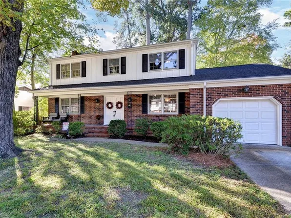 145 Moline Dr, Newport News, VA 23606