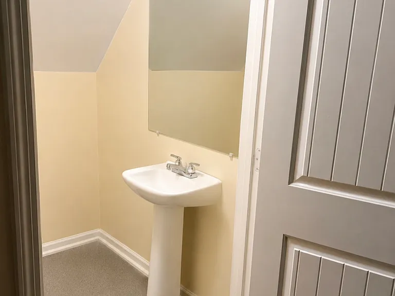 2103 Linden Ave #E — Photo 12