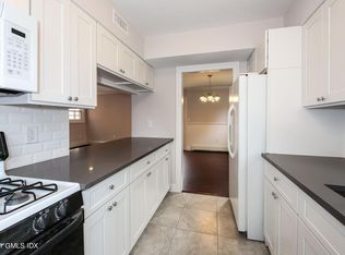 160 E Elm St APT C2, Greenwich, CT 06830