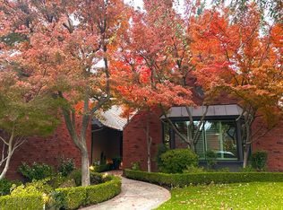 2555 W Bluff Ave, Fresno, CA