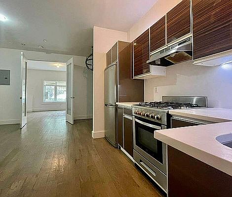 2nd image of 1075 Bergen St #1WS
