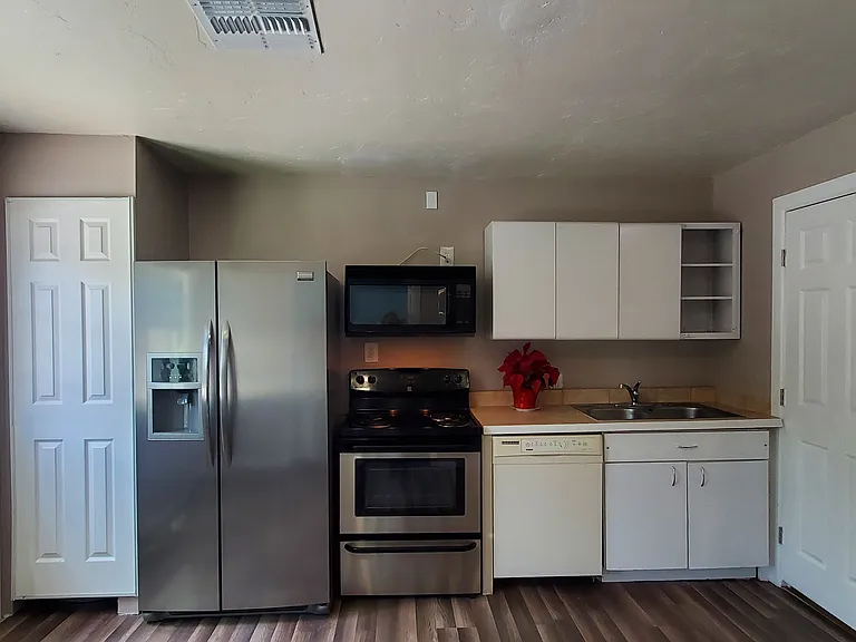 310 Center Ave #400 — Photo 11