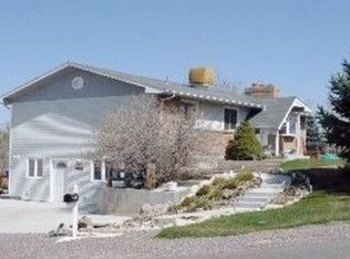 2206 Elkhart St, Aurora, CO 80011