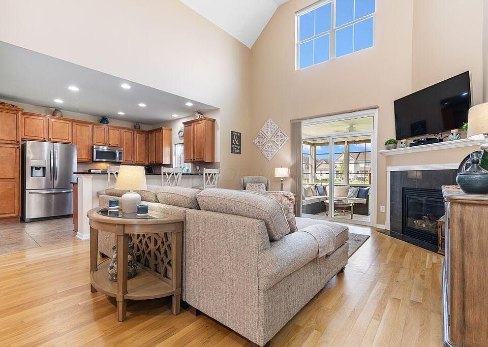 1st image of 4641 Stoneworth Dr