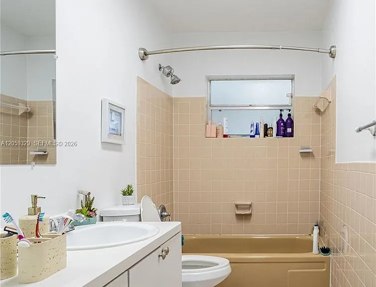 7940 NW 9th St #7940 — Photo 13