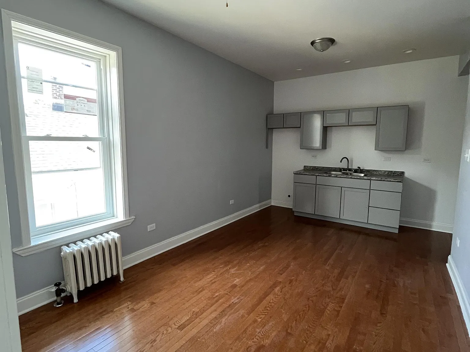 7817 South South Shore Drive — Photo 2