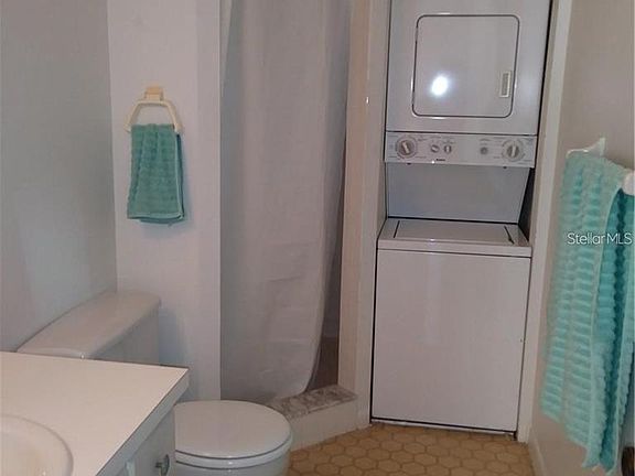 3rd image of 2001 San Marcos Dr SE APT 2