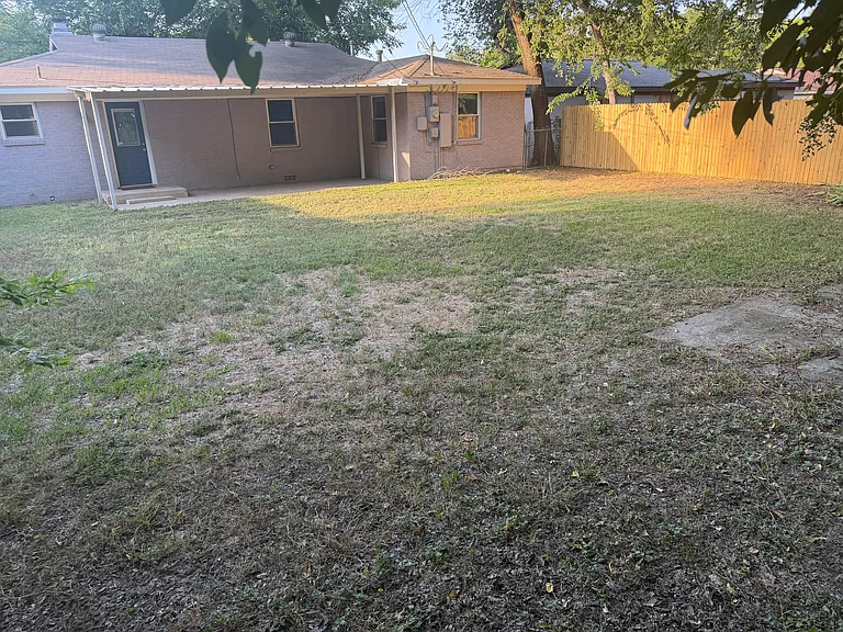 5409 Fursman Ave — Photo 8