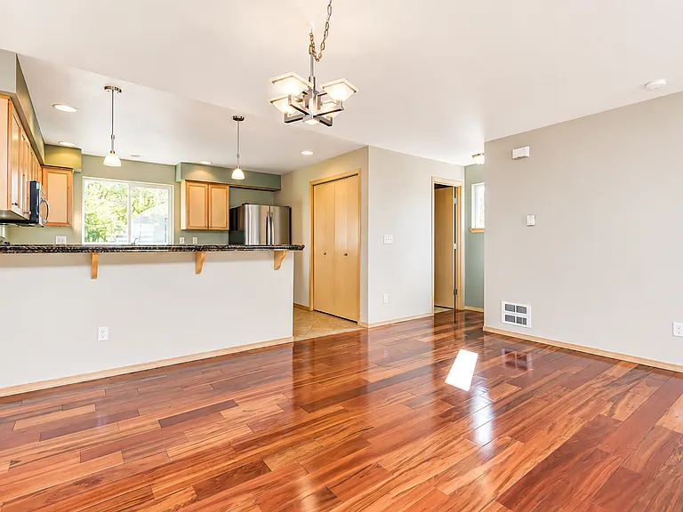 5622 Fauntleroy Way SW #B — Photo 1