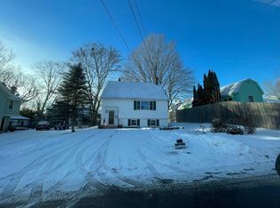 9 Middle St, Orono, ME 04473