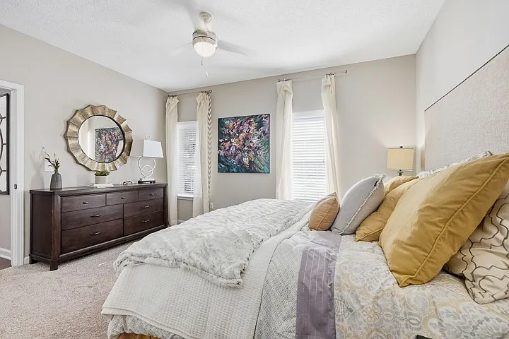 The Glen at Alexander Apartments — Photo 14