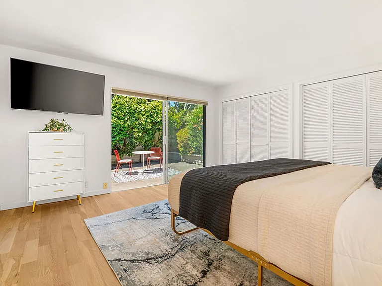 218 San Rafael Ave — Photo 23