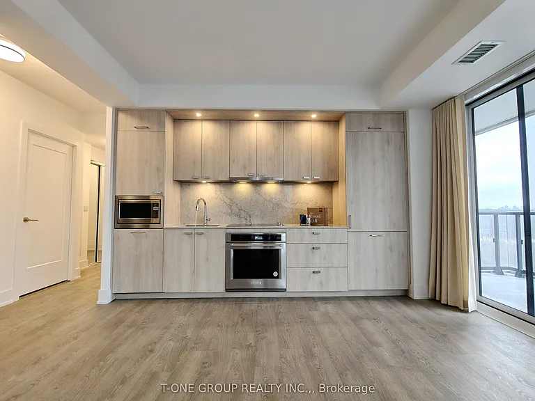 10 Inn On The Park Dr #1104 — Photo 4
