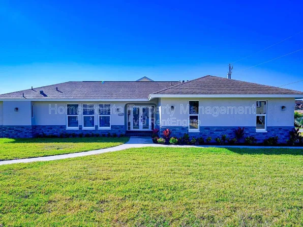4715 Swordfish St, Bonita Springs, FL 34134