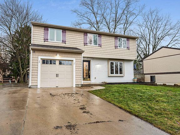 3rd image of 2925 Charmwood Ct