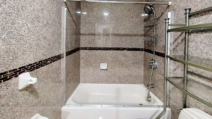 Rented by Compass | media 12