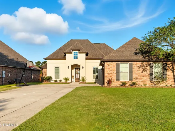 107 Terrace Oak Ln, Broussard, LA 70518