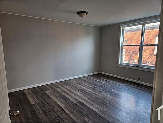 3rd image of 744 E Ferguson Ave