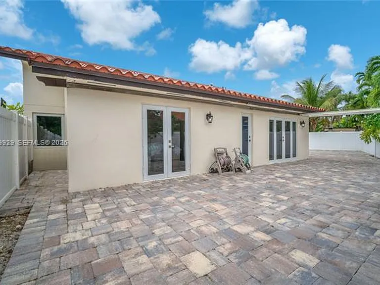 15715 SW 76th Ter — Photo 36
