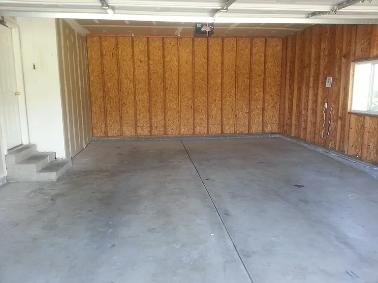 568 S 260 E — Photo 8
