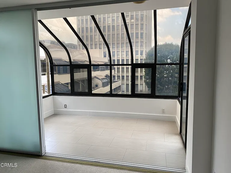 121 S Hope St #408 — Photo 10