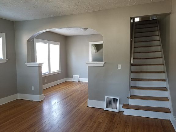 2nd image of 143 N 35th Ave #143