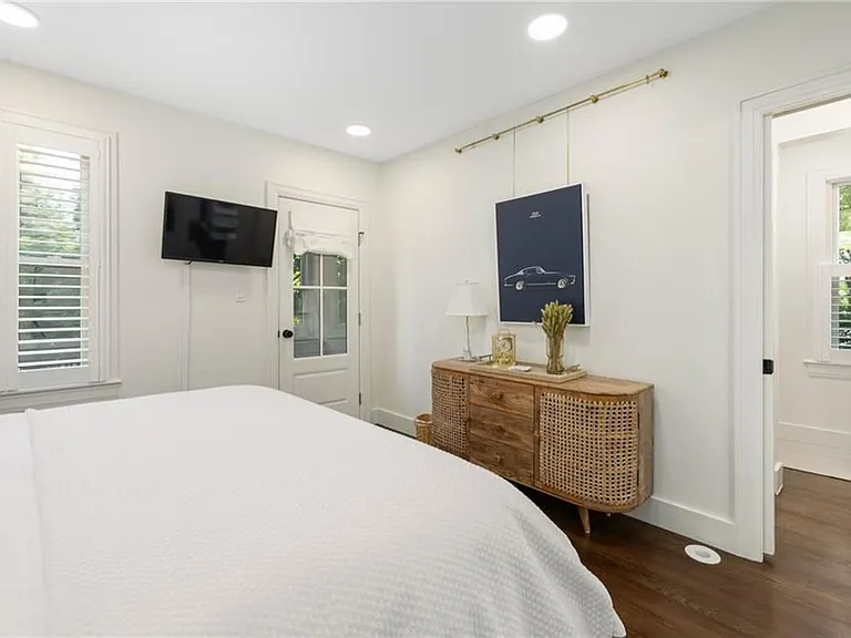 8 Cross St #1 — Photo 16