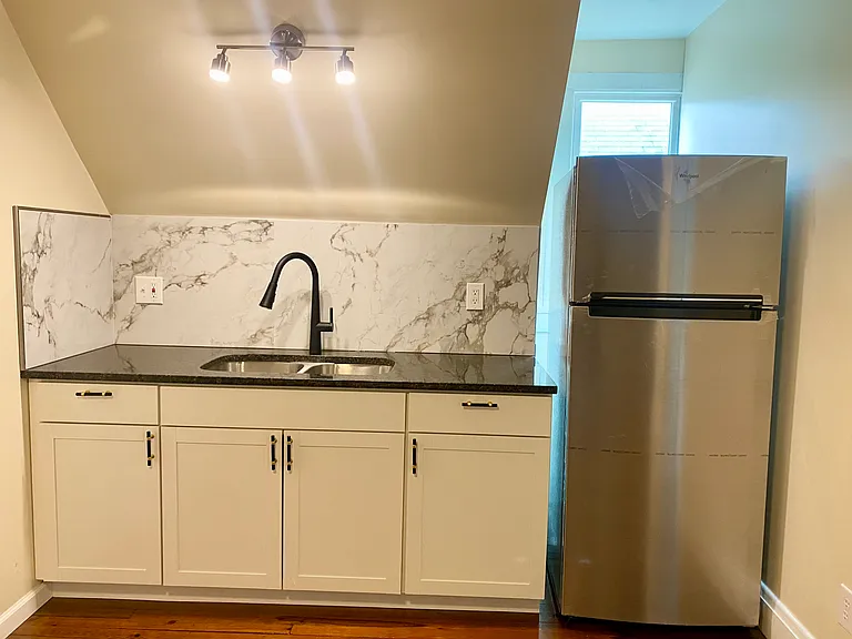 1372 Neil Ave #B — Photo 14