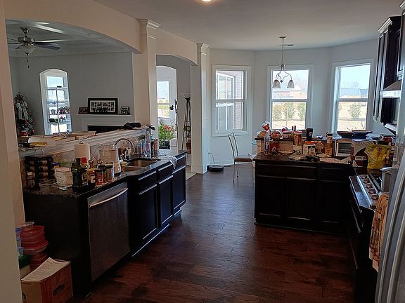 Kitchen - looking sunrise