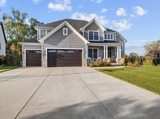 954 Schilling Dr, Crown Pt, IN 46307