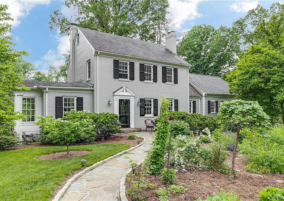 1st image of 25 Twin Lake Ln