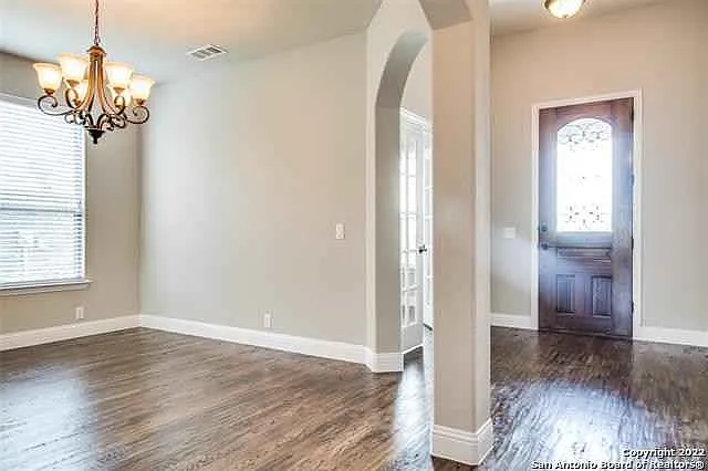 4 bed, 3.5 bath, 2583 sqft, $2,795 — Photo 3