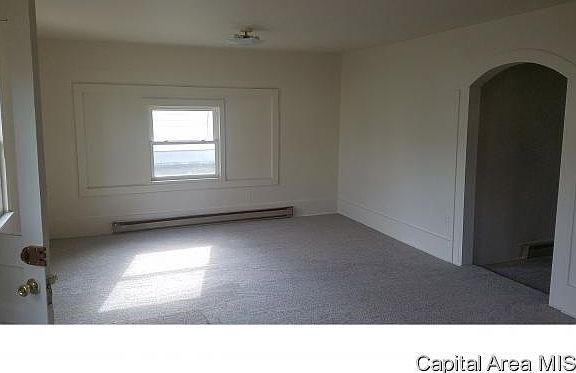3rd image of 327 N Dye St