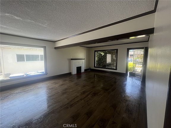 2nd image of 424 S Broadway