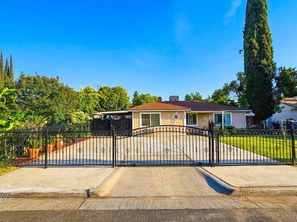 1406 E Hampton Way, Fresno, CA 93704