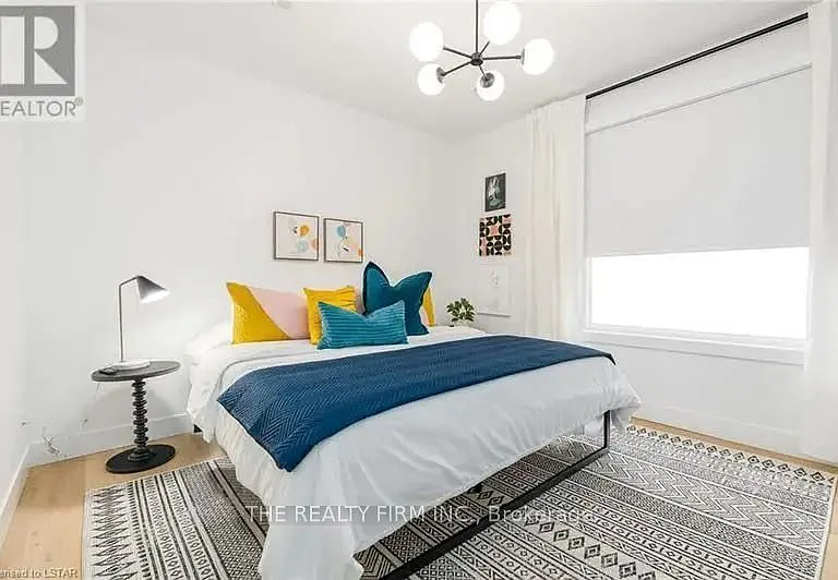 304 Oxford St E #3 — Photo 3
