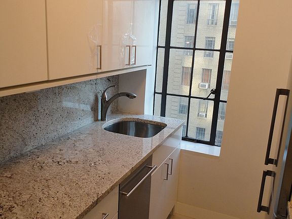 5th image of 350 W 57th St APT 7A