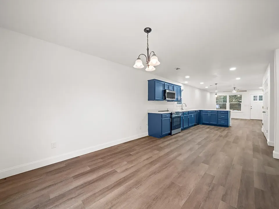 331 Crescent Ave