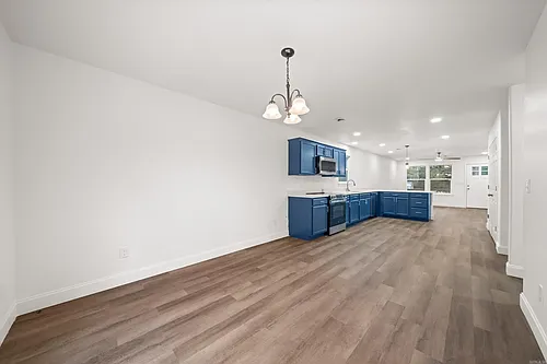331 Crescent Ave Photo 1