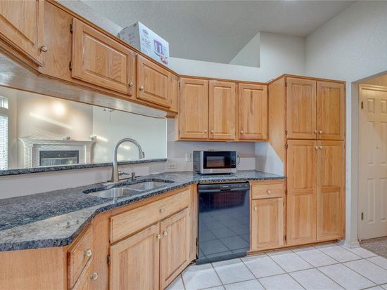 1825 Pinnacle Ln, Edmond, OK 73003