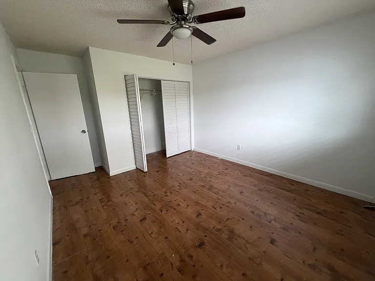 6900 SW 104th Ct — Photo 11