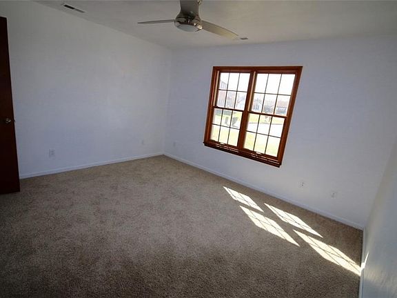 4th image of 1513 Chessington Ct