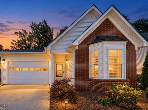 310 Singing Brook Ln, McDonough, GA 30253