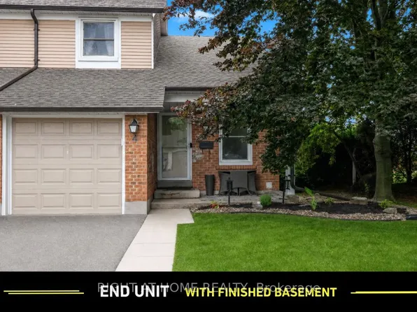1055 Central Park Blvd N #4, Oshawa, ON L1G 7M4
