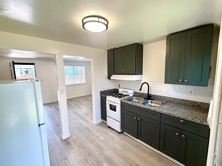 2994 S Higuera St #B — Photo 2