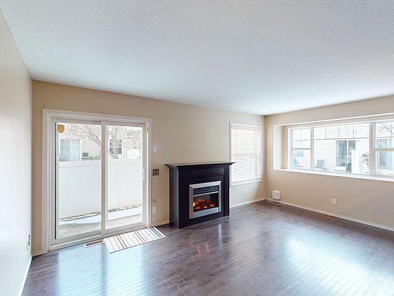 3rd image of 78 Edwards Dr SW
