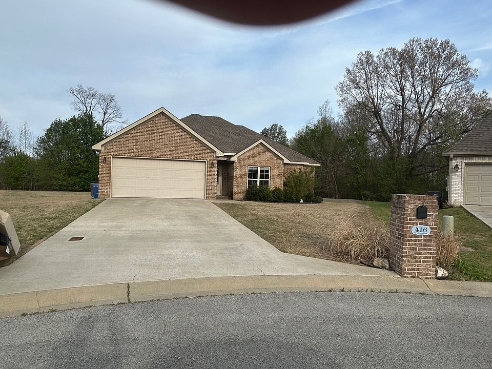 1st image of 416 Brookstone Cv