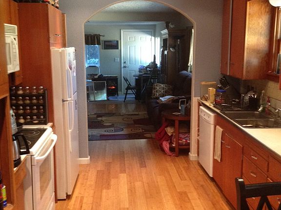3rd image of 8531 Barnes Dr