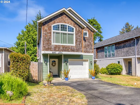 647 SE Neptune Ave, Lincoln City, OR 97367
